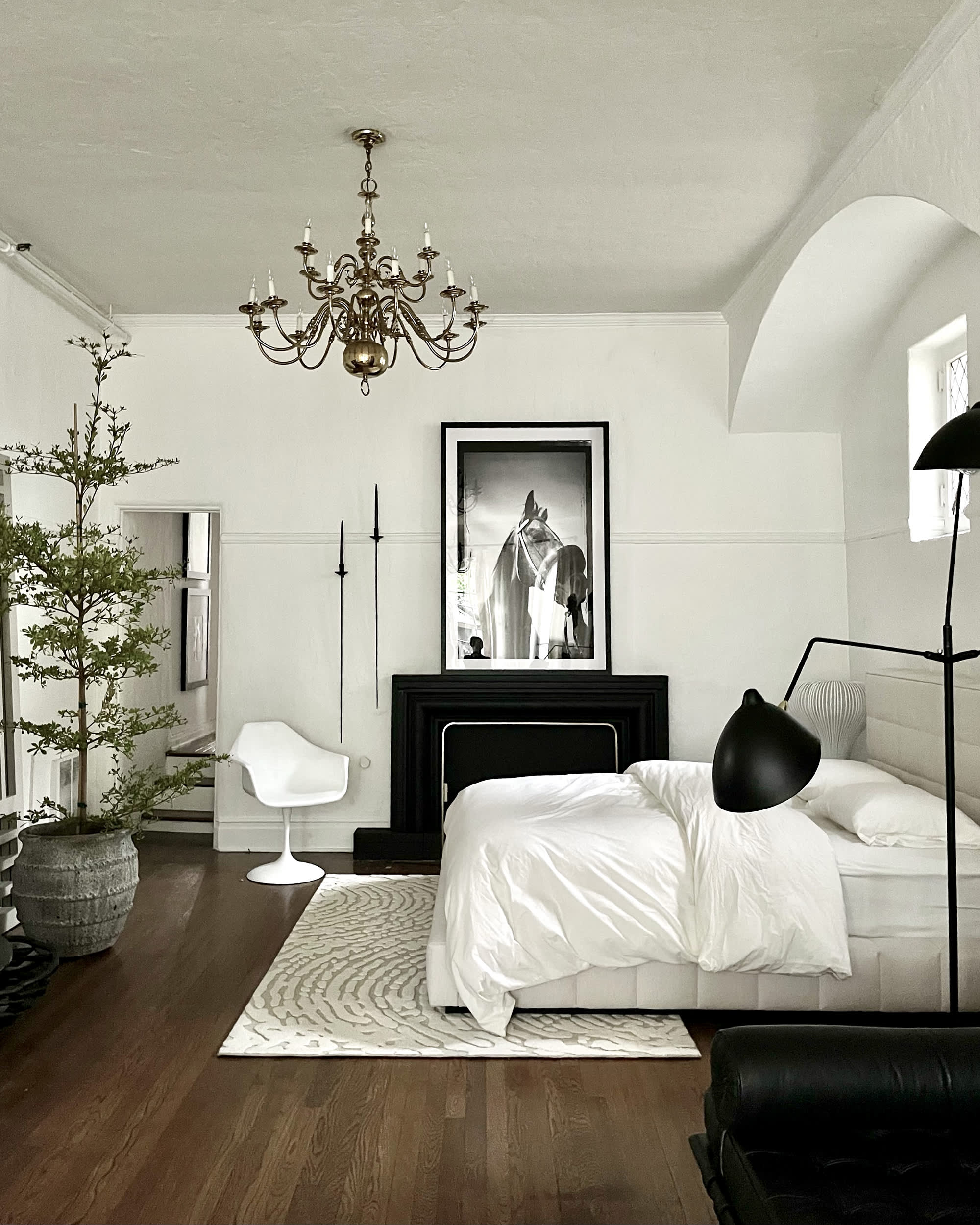 Black white and silver bedroom deals decor